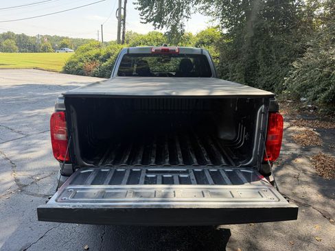 Used 2022 Chevrolet Colorado LT w/ Fleet Safety Package RWD image 7