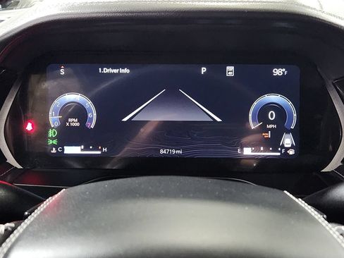 Used 2023 Jeep Grand Cherokee Overland w/ Luxury Tech Group IV AWD/4WD image 37