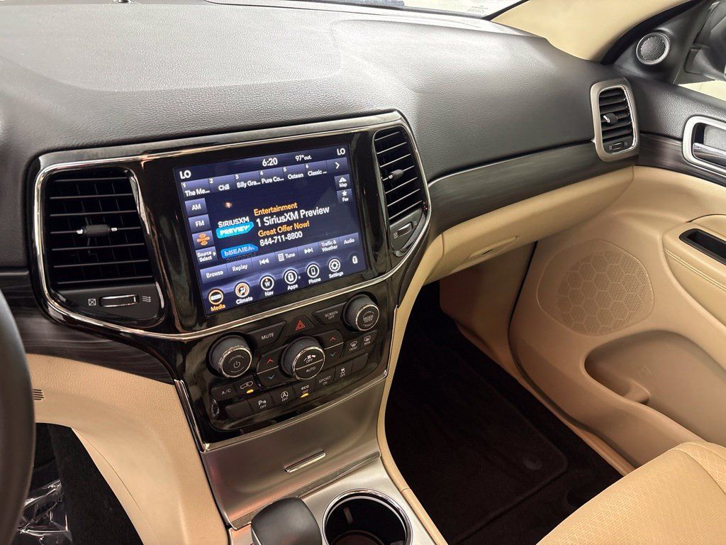 Used 2022 Jeep Grand Cherokee Laredo E RWD image 30