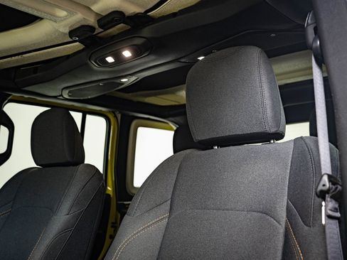 Used 2024 Jeep Wrangler Unlimited w/ LED Headlamp & Fog Lamp Group image 20