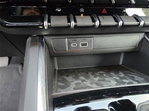 New 2026 GMC Canyon Elevation w/ Convenience Package image 18