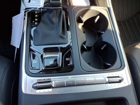 New 2026 Kia Carnival SX w/ SX Dark Edition Package FWD image 16