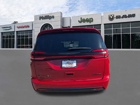 New 2026 Chrysler Pacifica Limited w/ S Appearance Package FWD image 5
