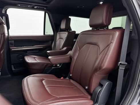 Used 2024 Ford Expedition Limited image 33