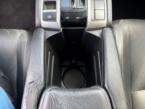 Used 2018 Honda Civic Touring image 17