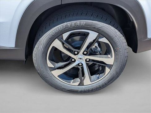 New 2026 Chevrolet Trax RS w/ Driver Confidence Package FWD image 10