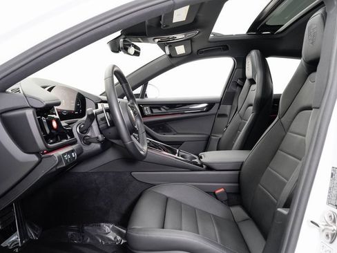 Used 2025 Porsche Panamera 4 image 6