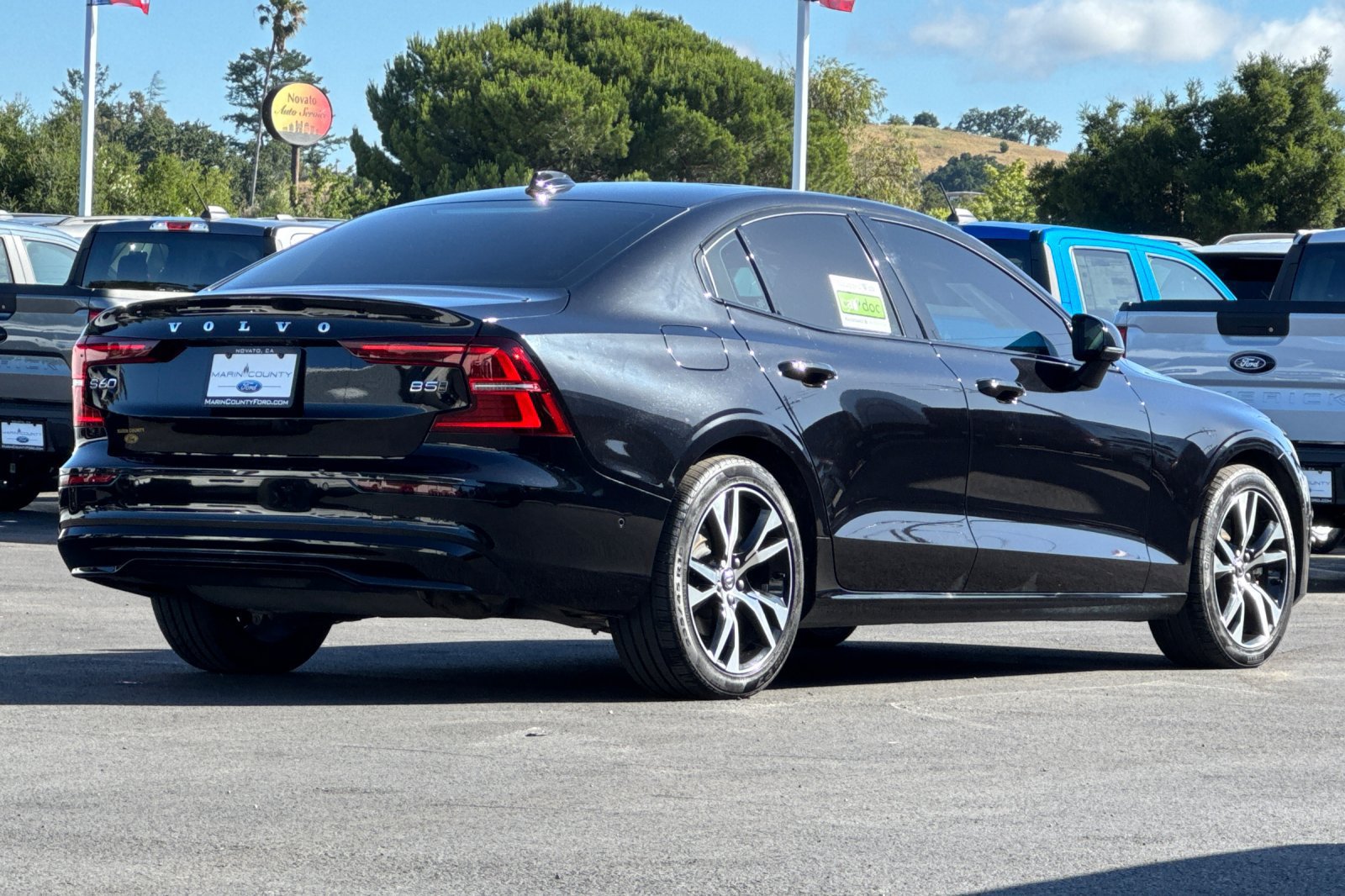 Used 2025 Volvo S60 B5 Plus AWD/4WD image 5