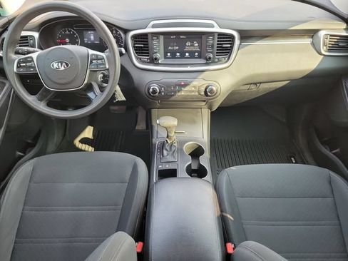 Used 2020 Kia Sorento LX AWD/4WD image 10