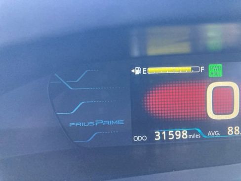 Used 2019 Toyota Prius Prime image 28