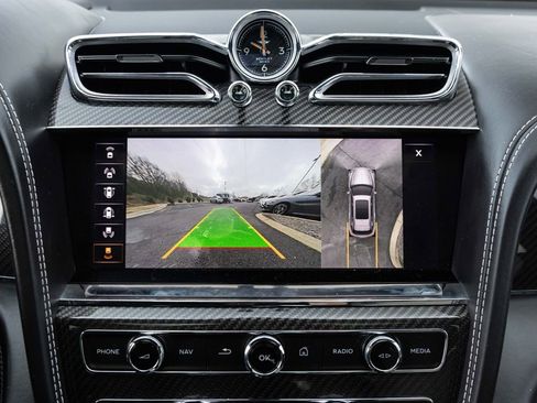 Used 2023 Bentley Bentayga Extended Wheelbase image 49