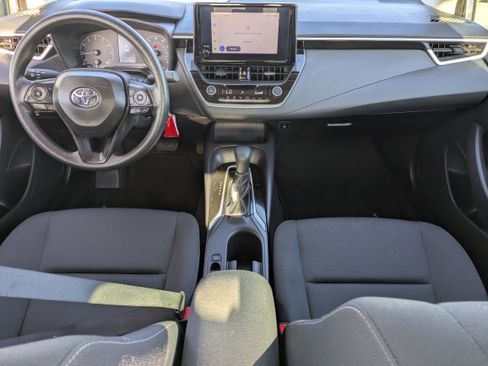 Used 2025 Toyota Corolla LE image 14
