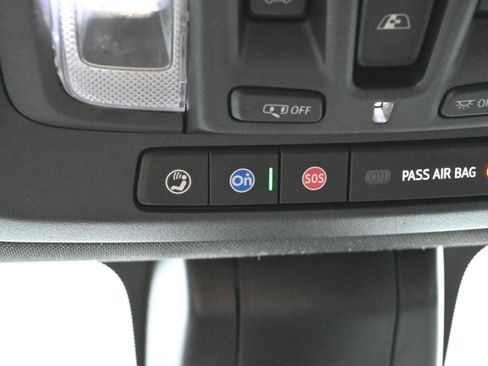 Used 2021 Chevrolet Silverado 2500 High Country w/ Technology Package image 31