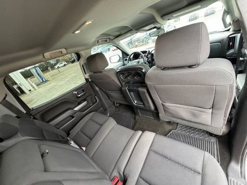 Used 2018 Chevrolet Silverado 1500 LT w/ LT Eassist Package image 32