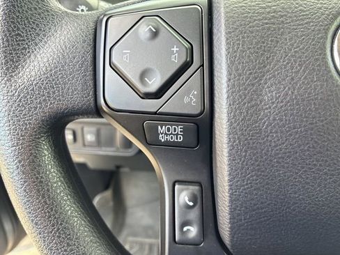 Used 2022 Toyota Tacoma SR image 28