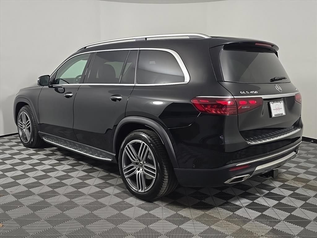 Used 2026 Mercedes-Benz GLS 450 4MATIC image 3
