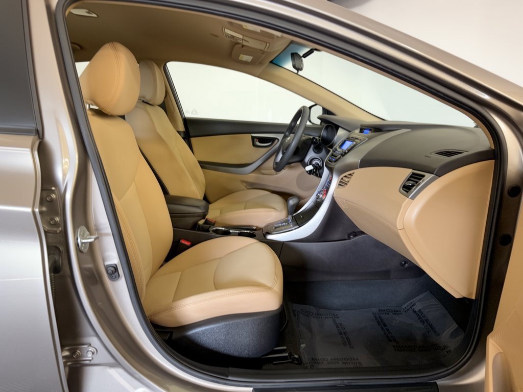 Used 2013 Hyundai Elantra GLS w/ Preferred Pkg FWD image 30