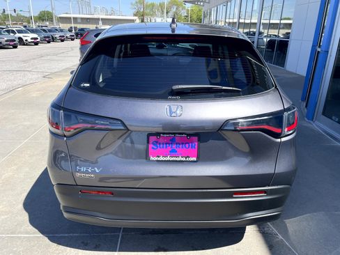 Used 2024 Honda HR-V LX image 3