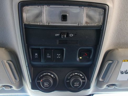 Used 2022 Toyota 4Runner TRD Off-Road AWD/4WD image 44