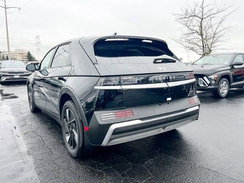 New 2026 Hyundai Ioniq 5 SE AWD/4WD image 8