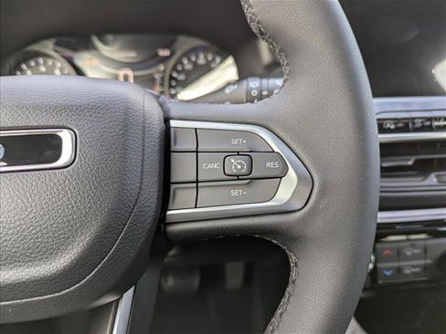 New 2026 Jeep Compass Latitude image 14