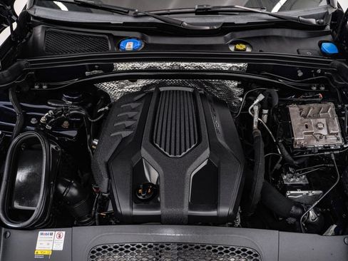 Used 2022 Porsche Macan AWD/4WD image 29