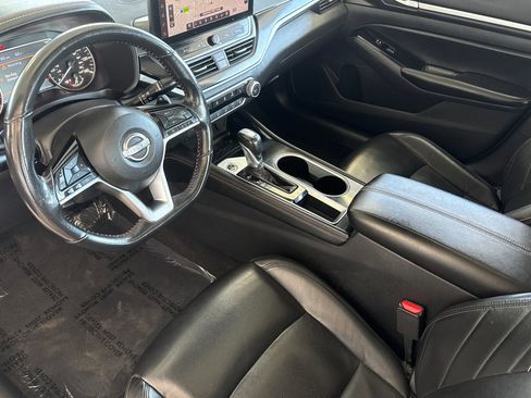 Certified 2024 Nissan Altima 2.5 SR w/ SR Premium Package FWD image 10