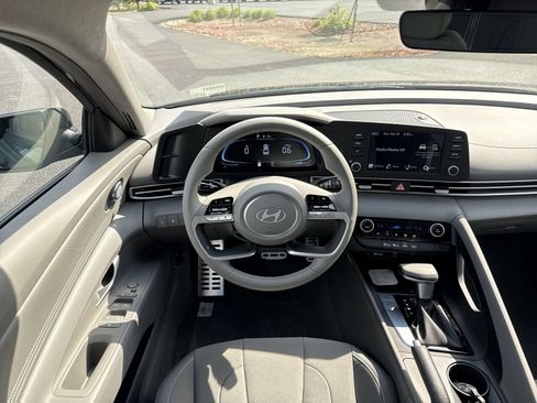 New 2026 Hyundai Elantra Sport FWD image 16