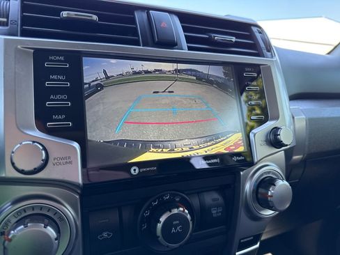 Used 2020 Toyota 4Runner SR5 Premium w/ Moonroof Package AWD/4WD image 30