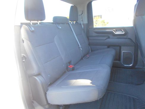 Used 2024 Chevrolet Silverado 2500 LT AWD/4WD image 13