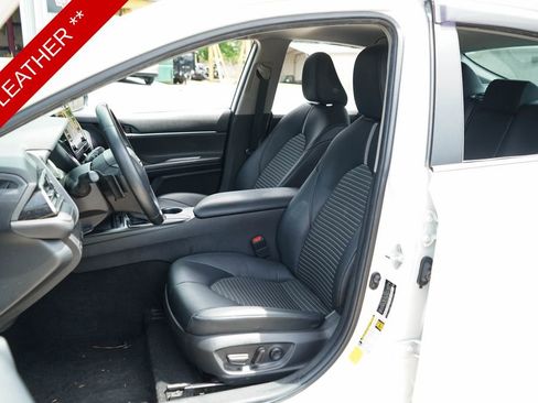 Used 2021 Toyota Camry SE image 8