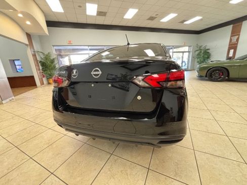 Used 2025 Nissan Versa S w/ Trunk Package FWD image 7