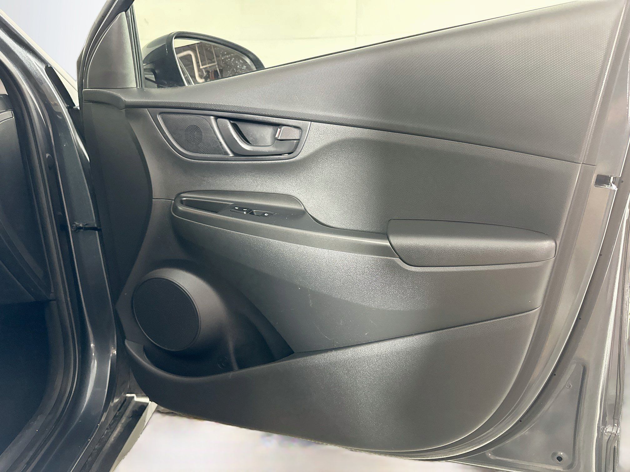 Used 2020 Hyundai Kona SEL FWD image 30