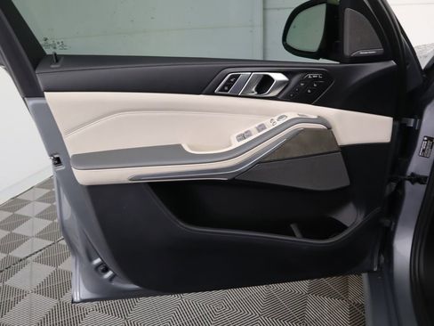 Certified 2023 BMW X7 xDrive40i w/ Executive Package image 26