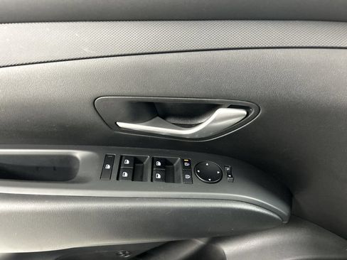Used 2025 Hyundai Tucson SE AWD/4WD image 11