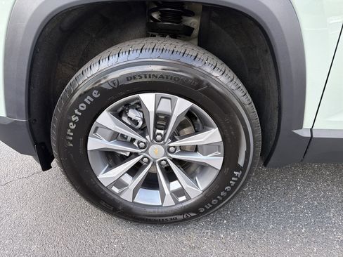 Used 2026 Chevrolet Equinox LT w/ LPO, Floor Liner Package FWD image 11