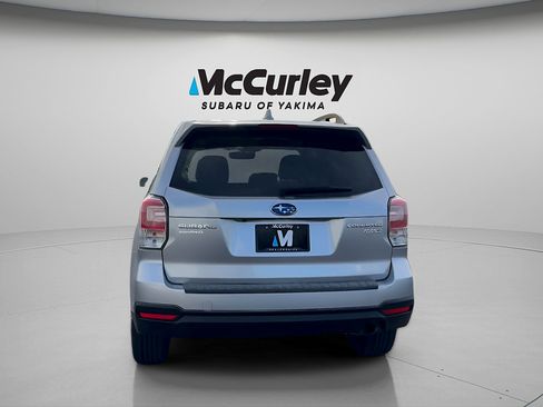 Used 2017 Subaru Forester 2.5i Premium w/ Popular Package #2A AWD/4WD image 5