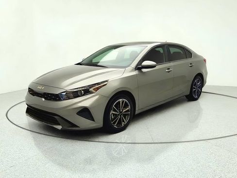 Certified 2023 Kia Forte LXS FWD image 1