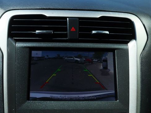 Used 2020 Ford Fusion SE image 48