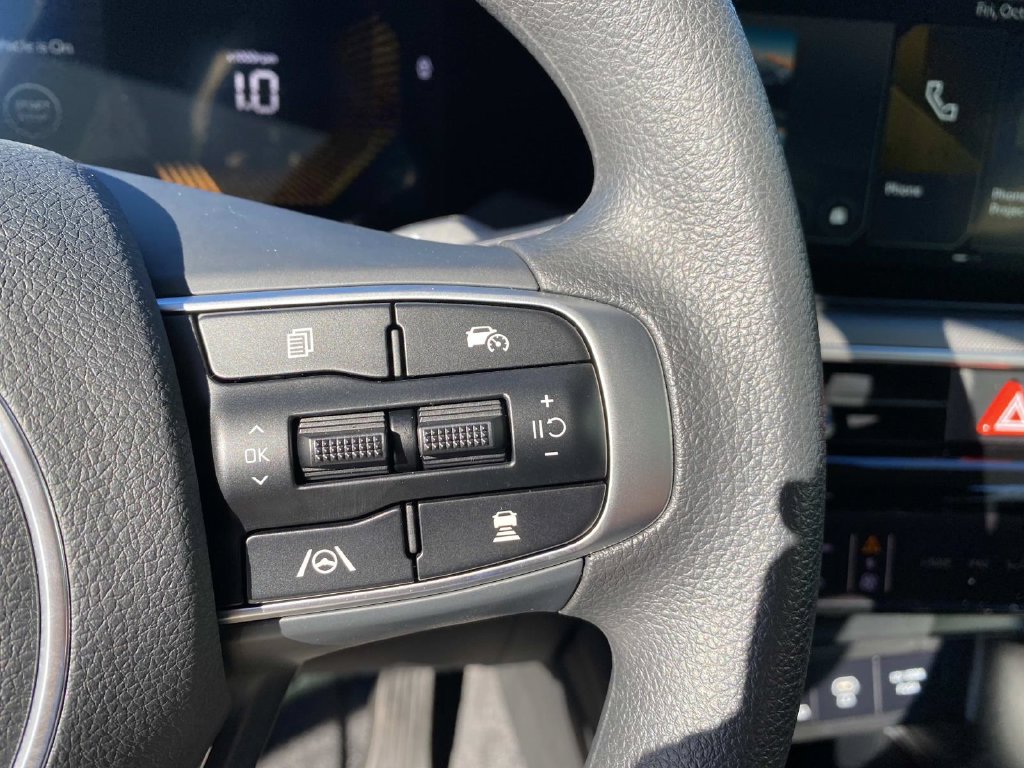 New 2027 Kia K5 LXS FWD image 13