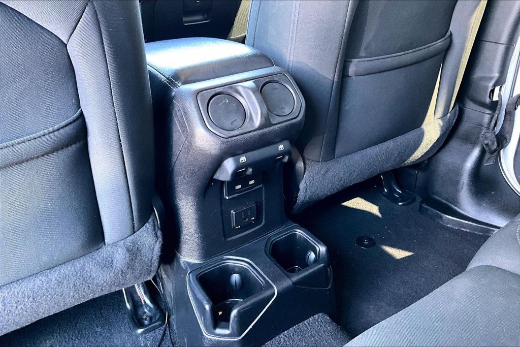 Used 2021 Jeep Wrangler Unlimited Sahara w/ Uconnect 4C Nav & Sound Group AWD/4WD image 33
