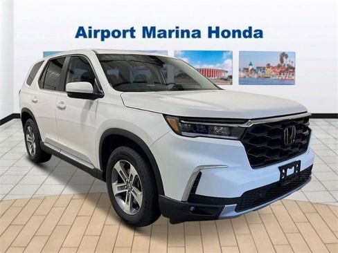 Used 2025 Honda Pilot EX-L image 9