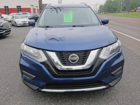Used 2019 Nissan Rogue SV AWD/4WD image 2
