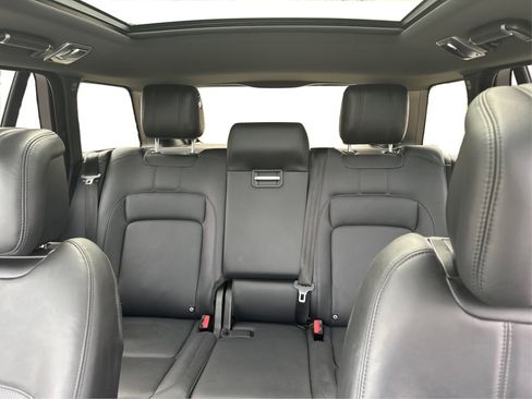 Used 2020 Land Rover Range Rover HSE image 25