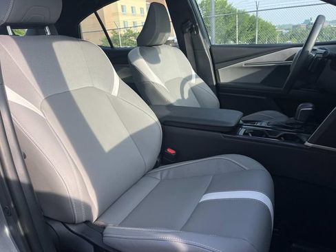 Used 2026 Toyota Camry SE w/ Convenience Package AWD/4WD image 27