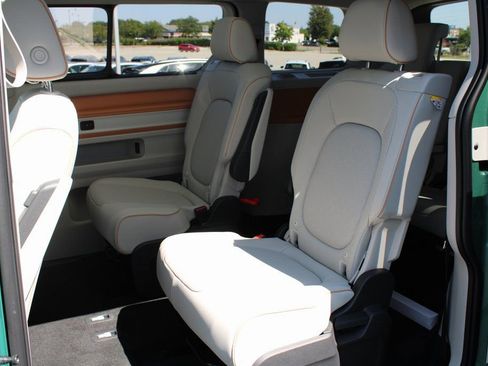 New 2025 Volkswagen ID. Buzz Pro S Plus image 18