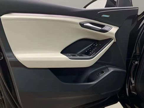 Used 2025 Audi Q6 e-tron Premium Plus w/ Premium Plus image 60