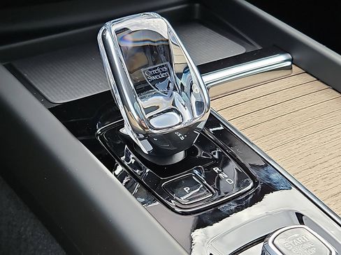 New 2026 Volvo XC60 B5 Plus w/ Protection Package Premier image 13