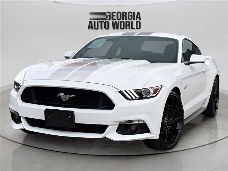 Used 2017 Ford Mustang GT RWD image 3