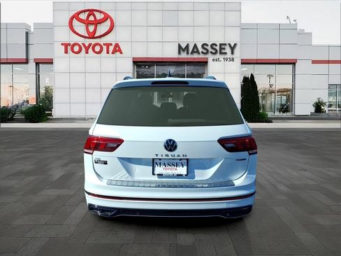 Used 2023 Volkswagen Tiguan SE R-Line image 5